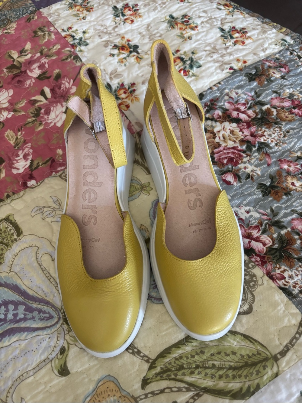 Wonders “Selfie” Leather Wedges-NWT-Size 37